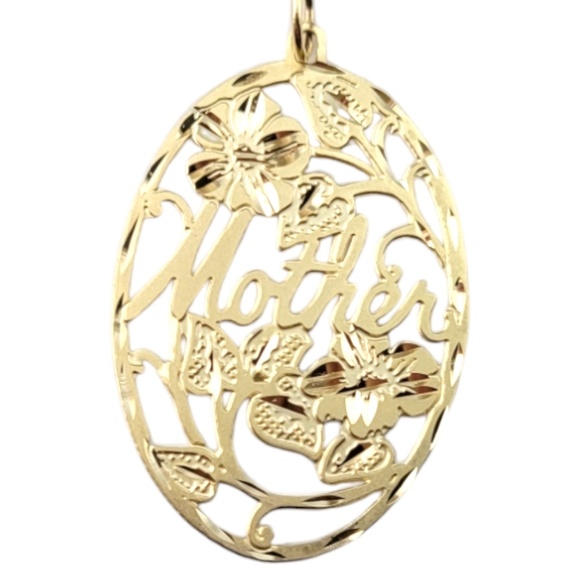 14 Karat Yellow Gold Oval Filigree Mother Charm #20863